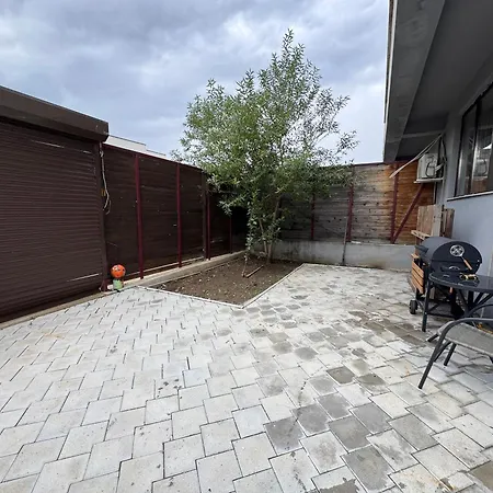 With Garden Apartment *